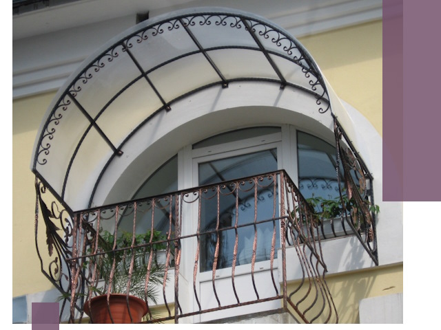 Козырьки над балконом в Ртищеве — изготовление и монтаж