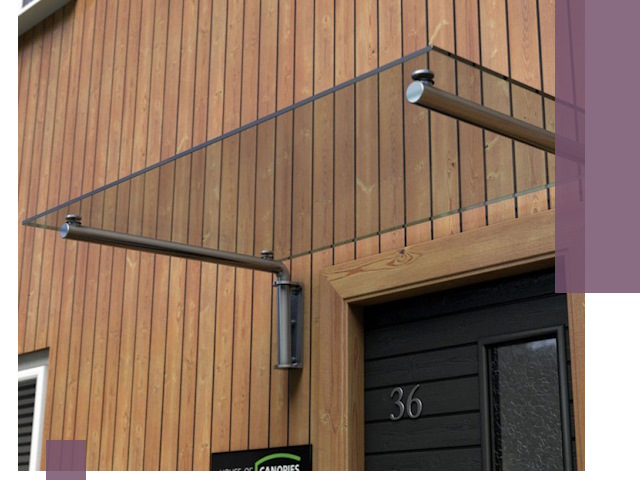 Стеклянные козырьки на входы и фасады в Ртищеве